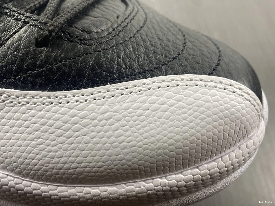 - 12 Playoffs CT8013-006 Retro (2022) Jordan 1107